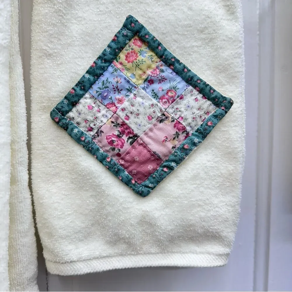 New Vintage‎ quilted bath towel set towels by Grand Prix Avanti made in USA.